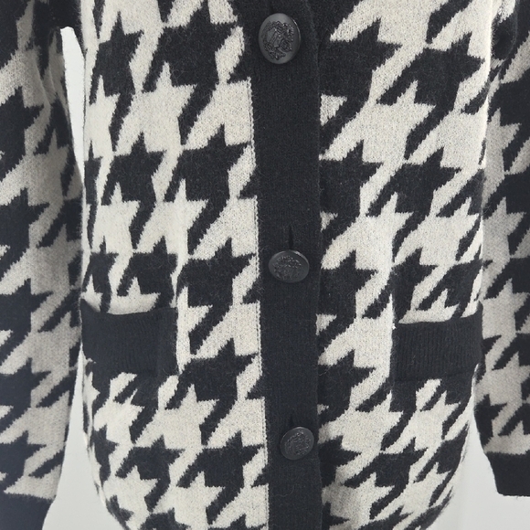Steve Madden Black and White Houndstooth Cardigan - Picture 16 of 16